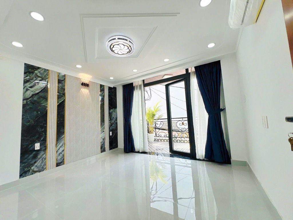 NHÀ PHỐ 3 TẦNG XINH LUNG LINH - NGUYỄN THỊ THẬP NỐI DÀI - HẺM OTO ĐỖ CỬA - FULL NỘI THẤT CAO CẤP - THÍCH HỢP MUA Ở GIA ĐÌNH 3 THẾ HỆ -