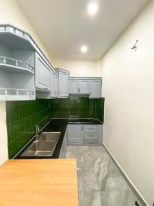 Bán nhà trần xuân soạn,cách mặt tiền 20m,chỉ 4 tỷ 3 diện tích 35m2
