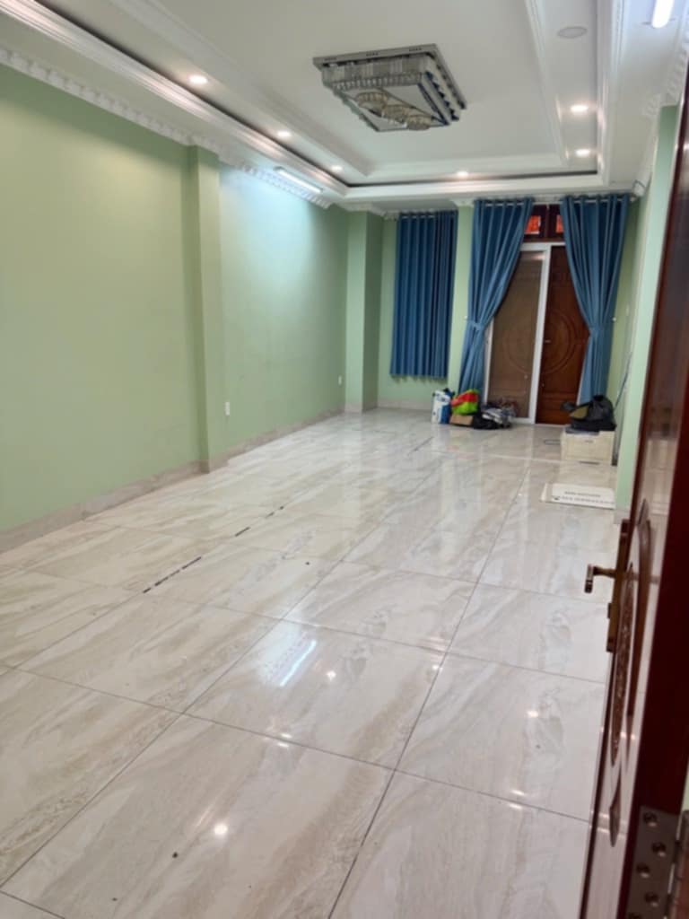 Siêu phẩm nhà mặt tiền đường , 3 tầng , quận 2 .