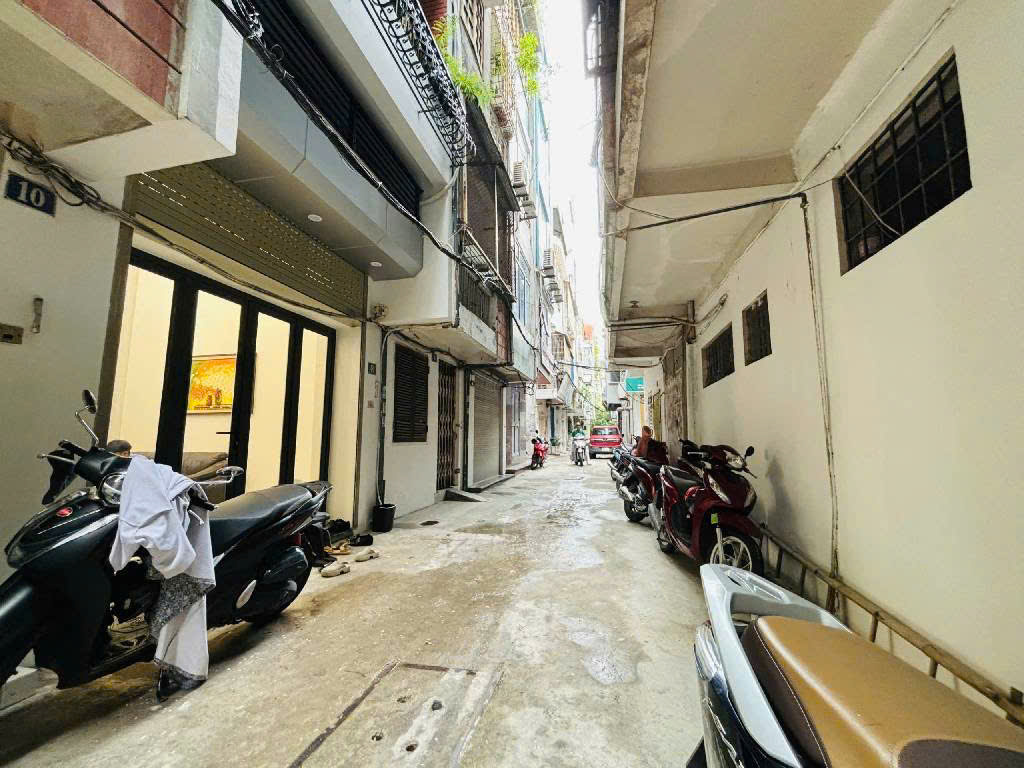 NHÀ ĐẸP PHỐ THÁI HÀ – 5 TẦNG – Ô TÔ 7 CHỖ VÀO NHÀ – KHU VỰC VIP – GIÁ CHỈ 15.5 TỶ