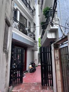 SIÊU PHẨM NHÀ ĐẸP – FULL NỘI THẤT – BA BƯỚC RA Ô TÔ TRÁNH