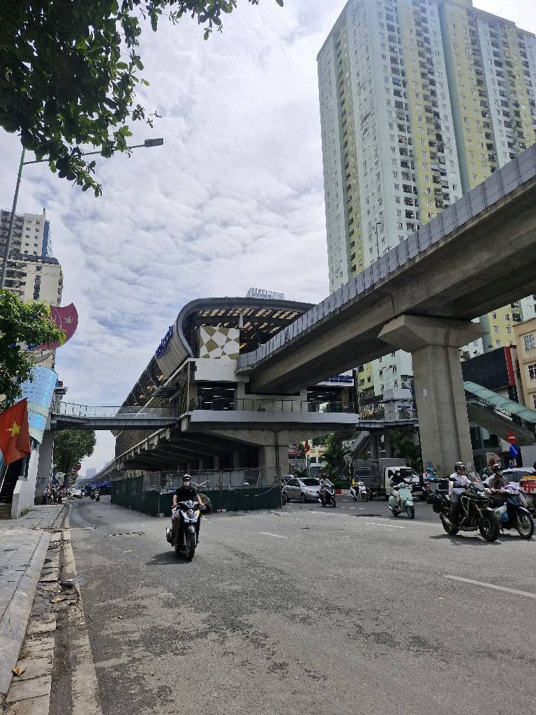 Bán đất Trần Phú - Hà Đông , 2 mặt ngõ , ngay Oto tránh dừng đỗ ngày đêm , 53m2 giá 10.3 tỷ ( có TL )