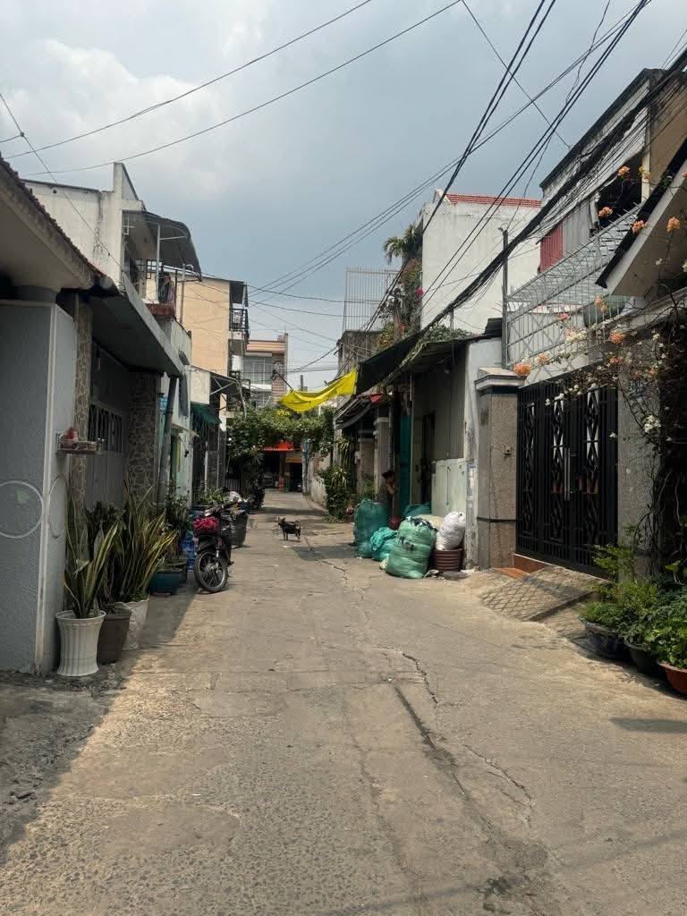 BÁN NHÀ 3 TẦNG – PHAN VĂN HỚN, GẦN TRƯỜNG CHINH – TTN6, Q12 – SÁT GÒ VẤP, KỀ TÂN BÌNH