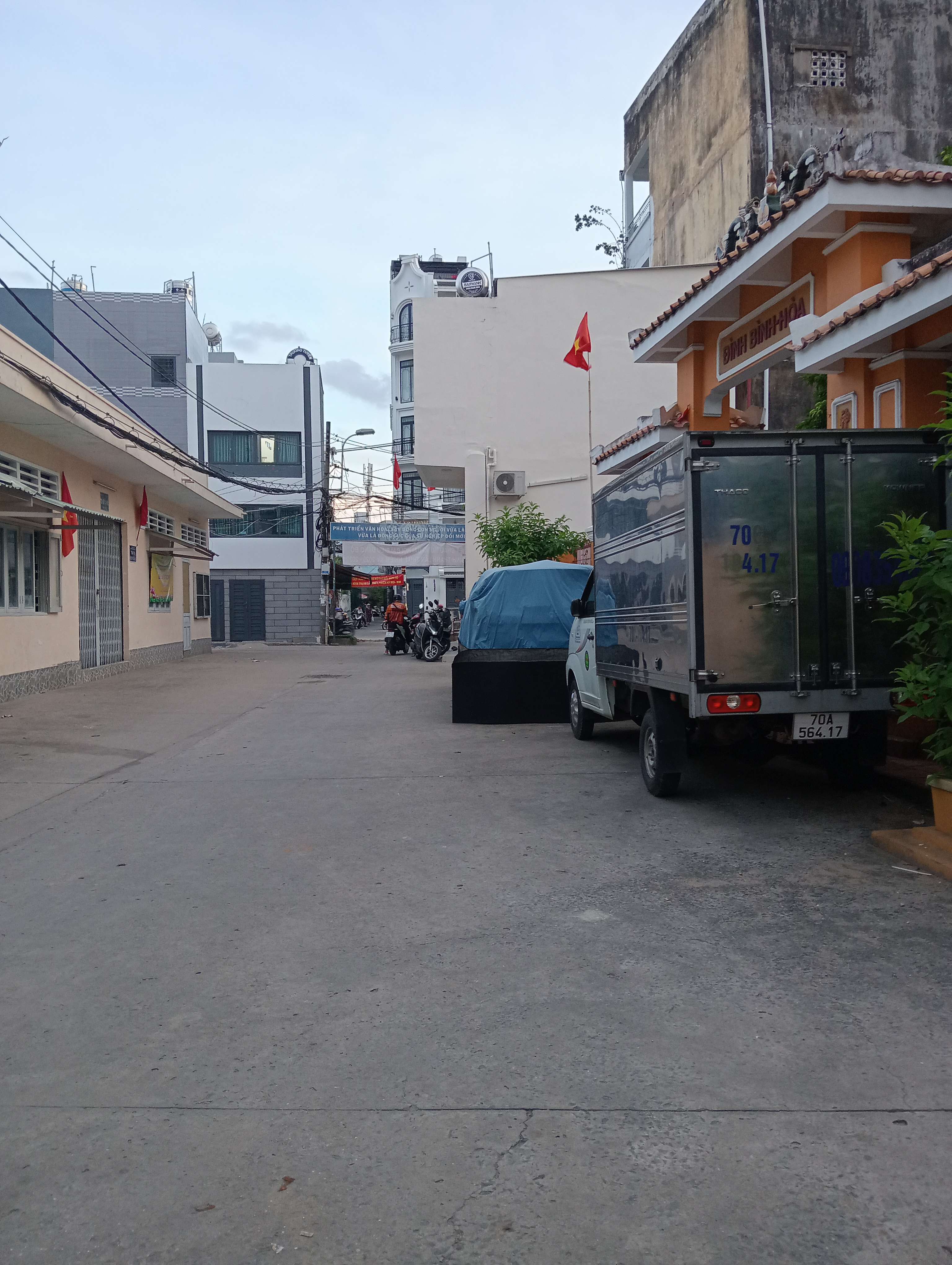 TRUNG TÂM BÌNH THẠNH, HẺM OTO QUAY ĐẦU,NƠ TRANG LONG, 44M2, 1  TRỆT 1 LẦU TIỆN CẢI TẠO HOẶC XÂY MỚI,6.7 TỈ TL
