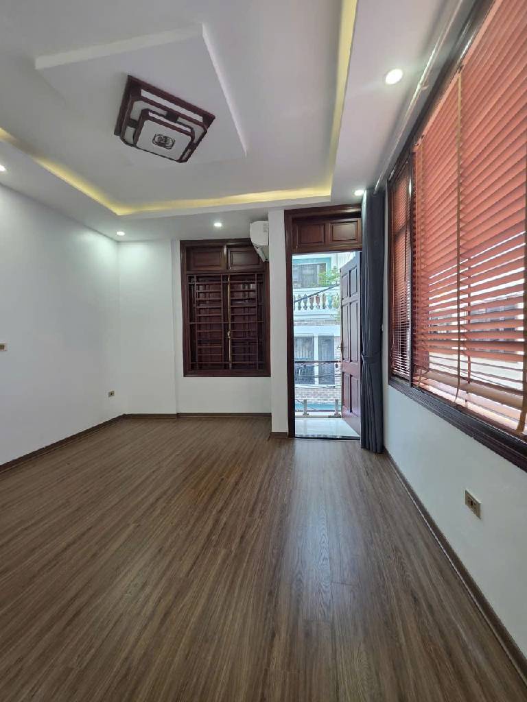 Lô góc đẹp Đức Giang Long Biên giá 10,2 tỷ diện tích 50m2