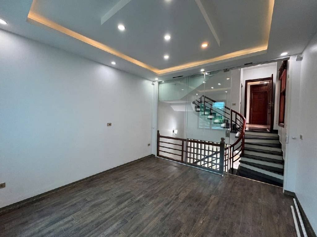 Lô góc đẹp Đức Giang Long Biên giá 10,2 tỷ diện tích 50m2