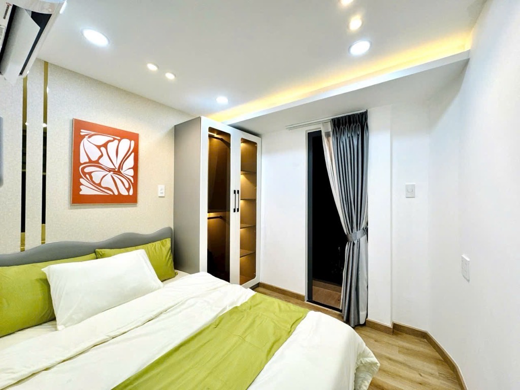 Ngay Trần Bình Trọng nhà mới xách vali vào ở giá chỉ 3.15 tỷ