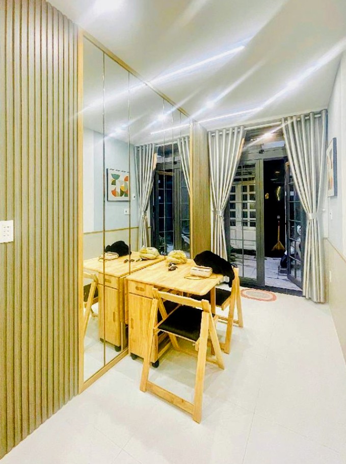 NHÀ ĐẸP – KINH DOANH ĐA NGÀNH – GIÁ 15.5 TỶ
