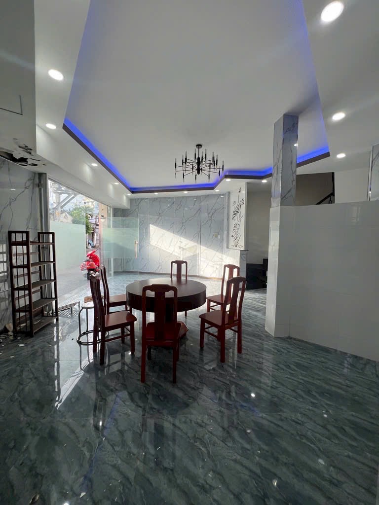 MẶT TIỀN KINH DOANH - NGUYỄN THƯỢNG HIỀN - BÌNH THẠNH- 4 TẦNG- NGANG 10M- Giá 6,5 TỶ