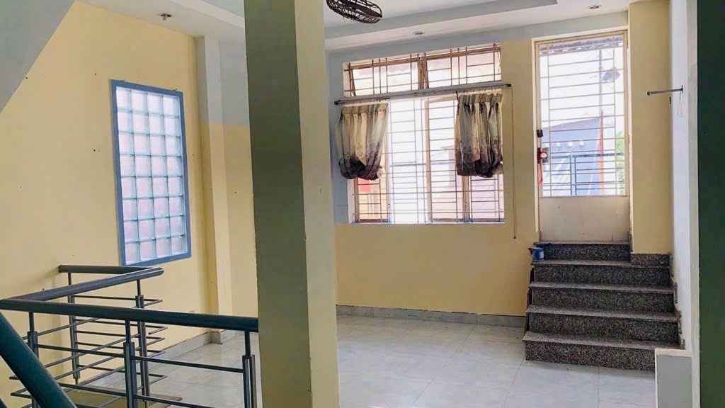 HXH LÊ QUANG ĐỊNH-60M2-4 TẦNG-DÒNG TIỀN 30tr/th