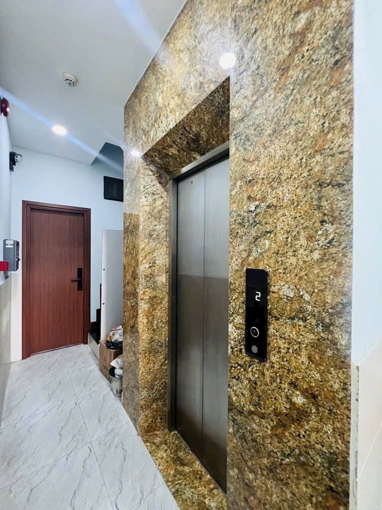 BÁN NHÀ MẶT TIỀN PHAN VĂN TRỊ- BÌNH THẠNH- 6 TẦNG- 60M2, CÓ THANG MÁY- DÒNG TIỀN 600tr/ tháng