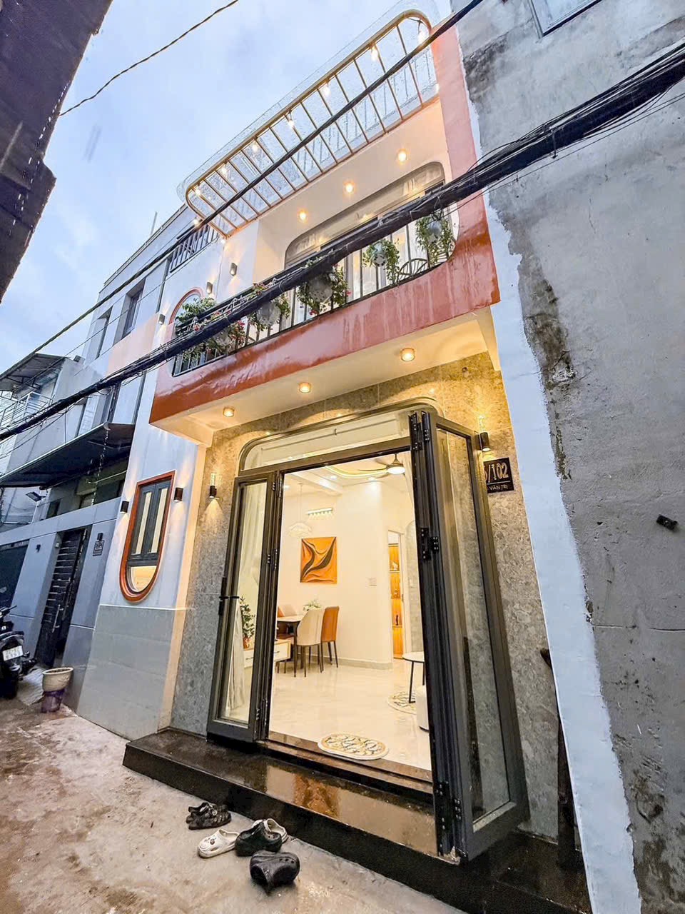 NHÀ ĐẸP 2 TẦNG- HXH PHAN VĂN TRỊ- BÌNH THẠNH