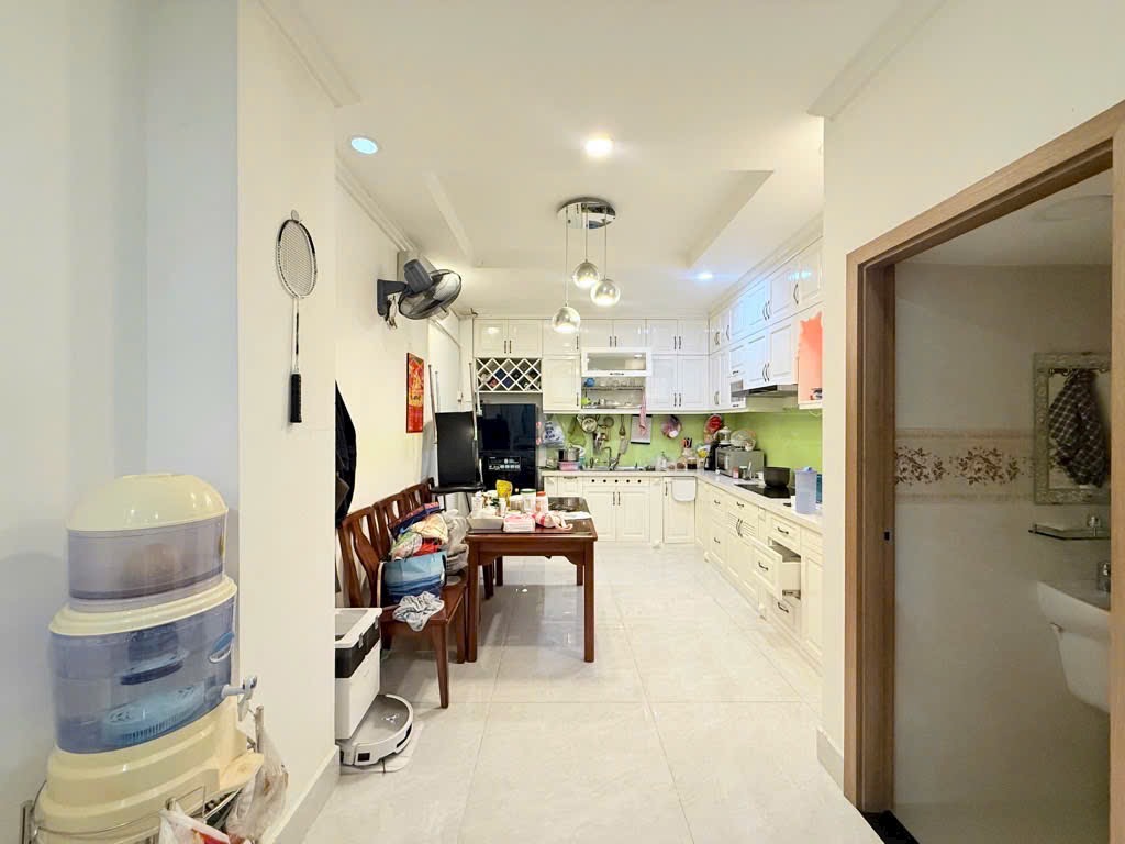 BÙI ĐÌNH TUÝ- 10M RA HẺM XE TẢI THÔNG NGÔ ĐỨC KẾ- 4 TẦNG