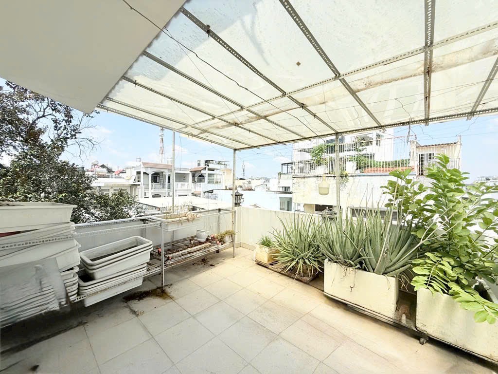 BÙI ĐÌNH TUÝ- 10M RA HẺM XE TẢI THÔNG NGÔ ĐỨC KẾ- 4 TẦNG