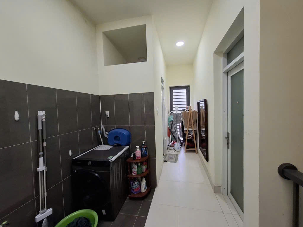 Bán nhà 2 tầng Q9 - Nhỉnh 3 tỷ 56m2 - Hẻm xe hơi.