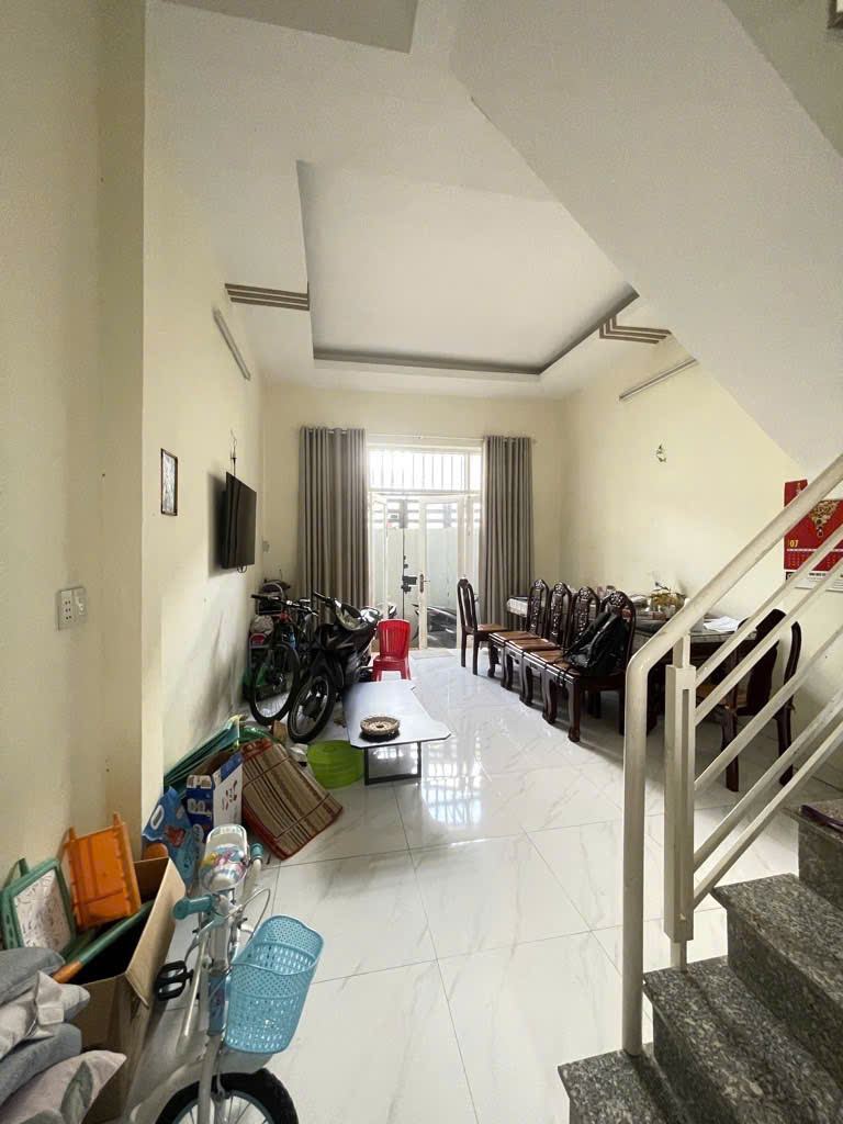 NHÀ 2 TẦNG Q9 - GIÁ CHỈ 3.8 TỶ – HẺM OTO - SỔ HỒNG