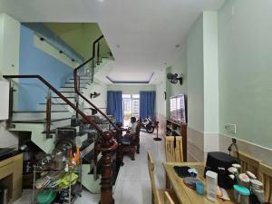 Nhà 4 tầng 52m2 - Hẻm xe hơi - 5 tỷ xxx - Hàng xóm Vinhomes.