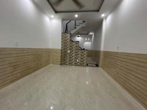 BÁN NHÀ MỚI 2 TẦNG 40M2 Q9 - 2.2 TỶ - CHỖ ĐỂ Ô TÔ