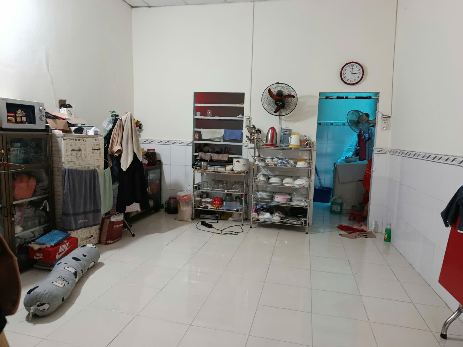 Nhà NỞ HẬU 80M2 đường Trần Văn Đang gấp bán, Quận 3 cách mặt tiền Hoàng Sa 10m