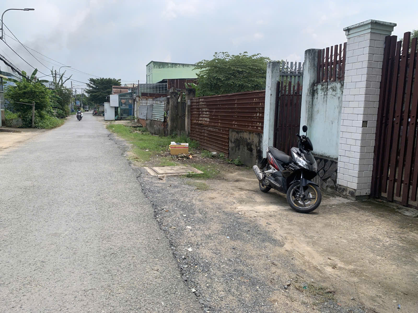 Bán ĐẤT 700m2, 300m2 đất nông nghiệp nằm mặt tiền Phạm Văn Hai Bình Chánh