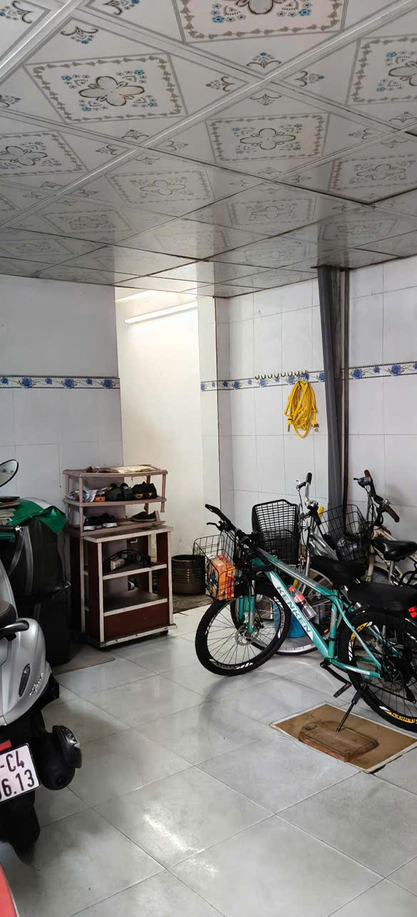 NHÀ HẺM XE HƠI NGUYỄN THỊ THẬP Q7