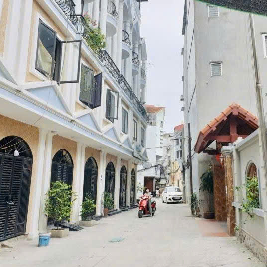 Bán nhà Huỳnh thúc kháng phân lô vip ô tô tránh vỉa hè hai mặt ngõ 3 mặt thoáng trung tâm đống đa giá nhỉnh 22 tỷ có thương lượng