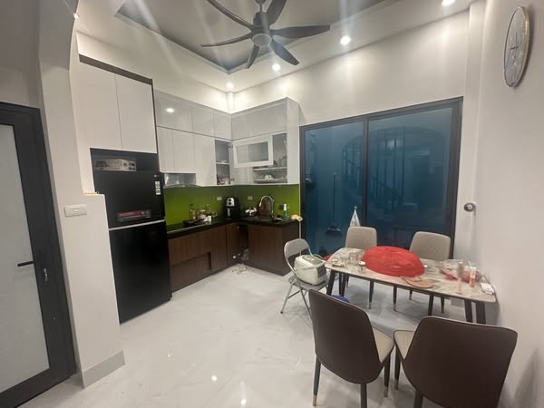 NHÀ TÂY SƠN - MẶT NGÕ THÔNG KINH DOANH NỘI THẤT MỚI KENG VỪA Ở VỪA CHO THUÊ ĐƯỢC