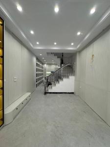 BÁN NHÀ HOÀNG MAI - OTO ĐỖ CỬA