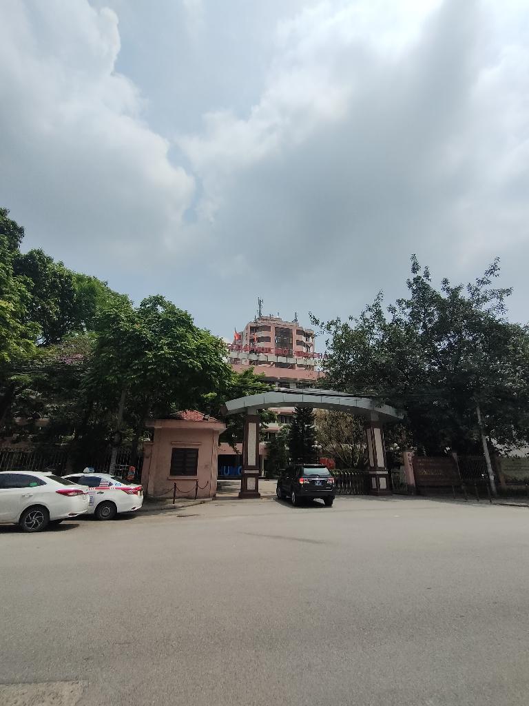 Bán đất tặng nha cổ nhuế diện tích 176 m vuông giá 11 tỷ 8 sát ngay mặt đường lớn rộng thênh thang.