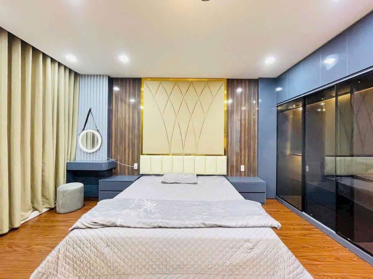 BÁN NHÀ ĐÔNG NGẠC 61M 7 TỶ NHỈNH, Ô TÔ ĐỖ CỬA- MẶT TIỀN RỘNG - NHÀ DÂN XÂY - NGÕ THÔNG - SÁT SÂN CHƠI - THÀNH PHỐ VE SÔNG