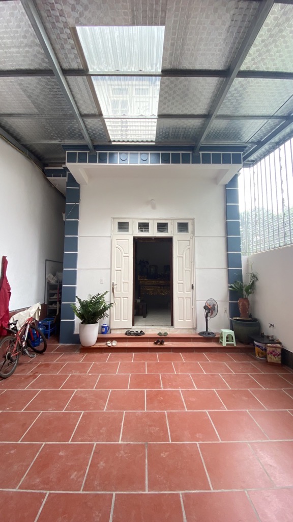 Bán nhà mặt ngõ đông ngạc 12m 3 tầng 16 tỷ sát nách đường lớn.