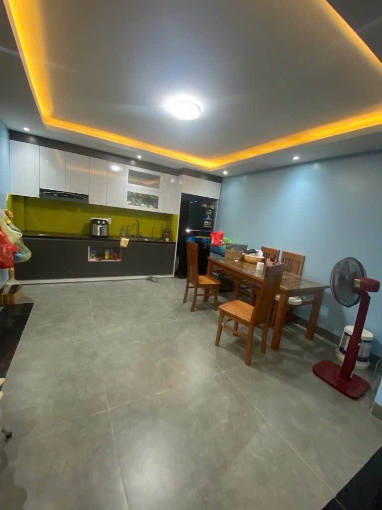 Chính chủ bán nhà 5 tầng mới xây, diện tích 35m2, MT 5m, ngõ thông nhau, giá 7,5 tỷ