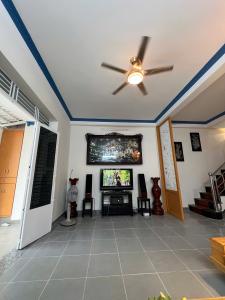 Cần bán gấp nhà 3 pn giá 3tỷ gần đại học ngân hàng