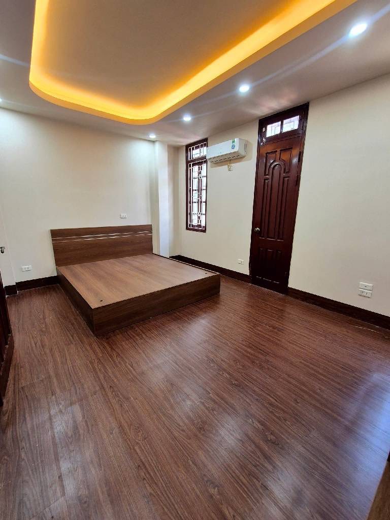 Nhà 6 tầng 4 ngủ khu Bạch Mai - 26/33m2 - 7.1 tỷ