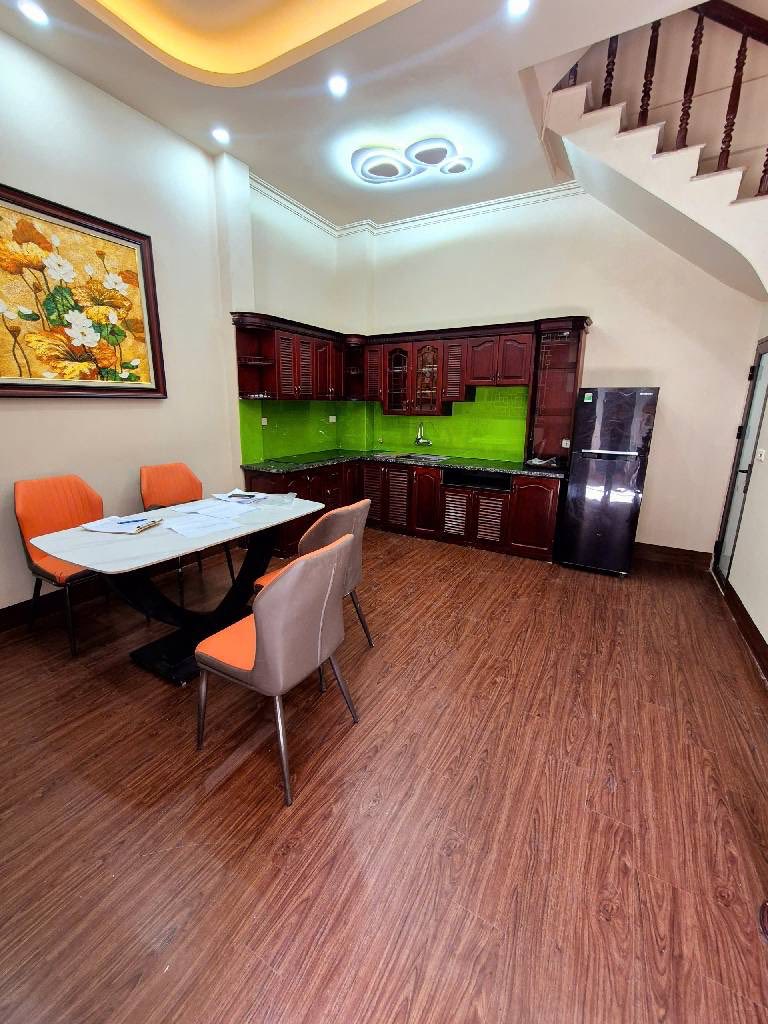 Nhà 6 tầng 4 ngủ khu Bạch Mai - 26/33m2 - 7.1 tỷ