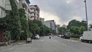 Mặt Phố Nguyễn Văn Lộc, Mỗ Lao 50m2 Giá cực Rẻ chỉ hơn 6 Tỷ , 2 mặt đường, Kinh doanh khủng