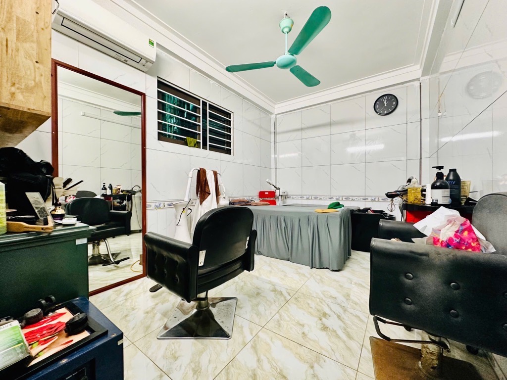 Bán Nhà Sài Đồng, DT 40m2, 4tầng, 5,6tỷ