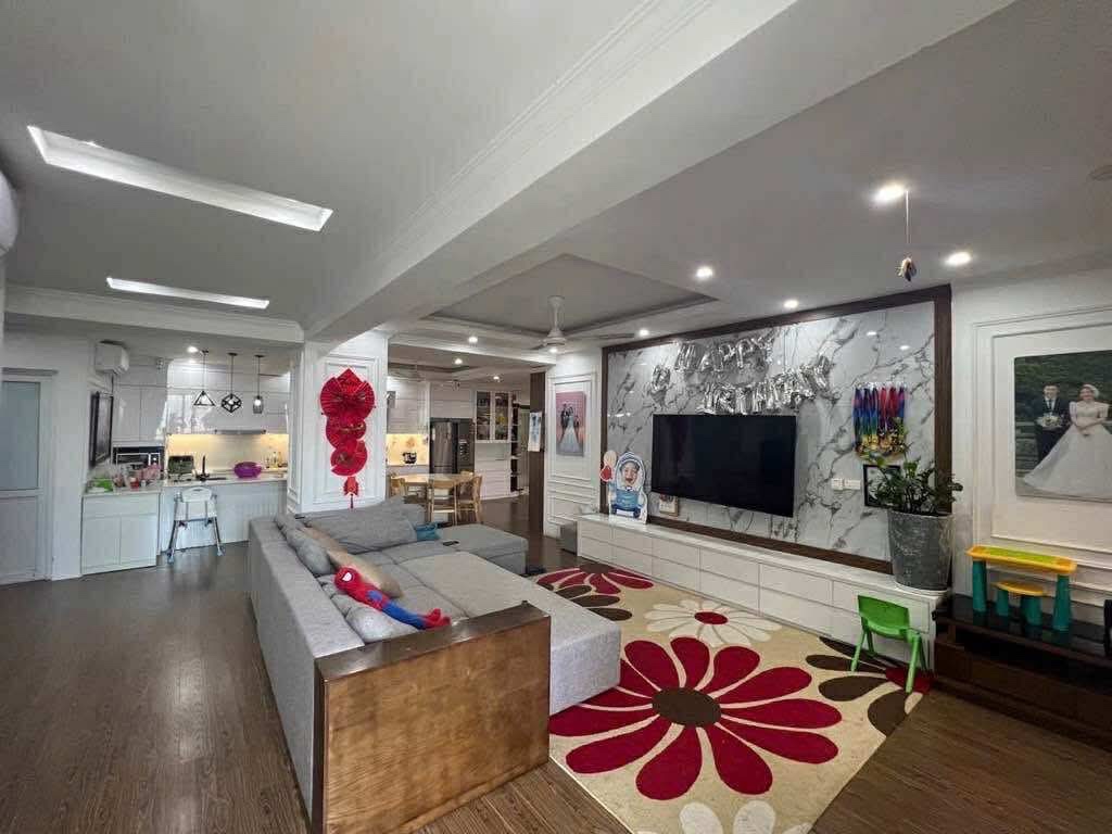 CHỦ NHÀ CHUYỂN XUỐNG BIỆT THỰ BÁN CĂN HỘ CC VIP KDT VĂN KHÊ - CĂN GÓC- CÓ LOST ĐỖ Ô TÔ - TẶNG FULL NỘI THẤT SỊN SÒ 155M GIÁ NHỈNH 8 TỶ