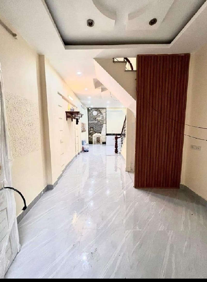 Chính chủ  bán nhà mặt phố Mai Dịch - kinh doanh đỉnh 200 triệu/năm
