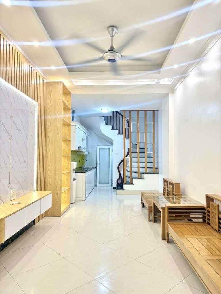 NHÀ MỚI KCBT CHẮC CHẮN - 2 THOÁNG TRƯỚC SAU  - FULL NỘI THẤT - KHÁCH VỀ Ở LUÔN . -  5.85 tỵ