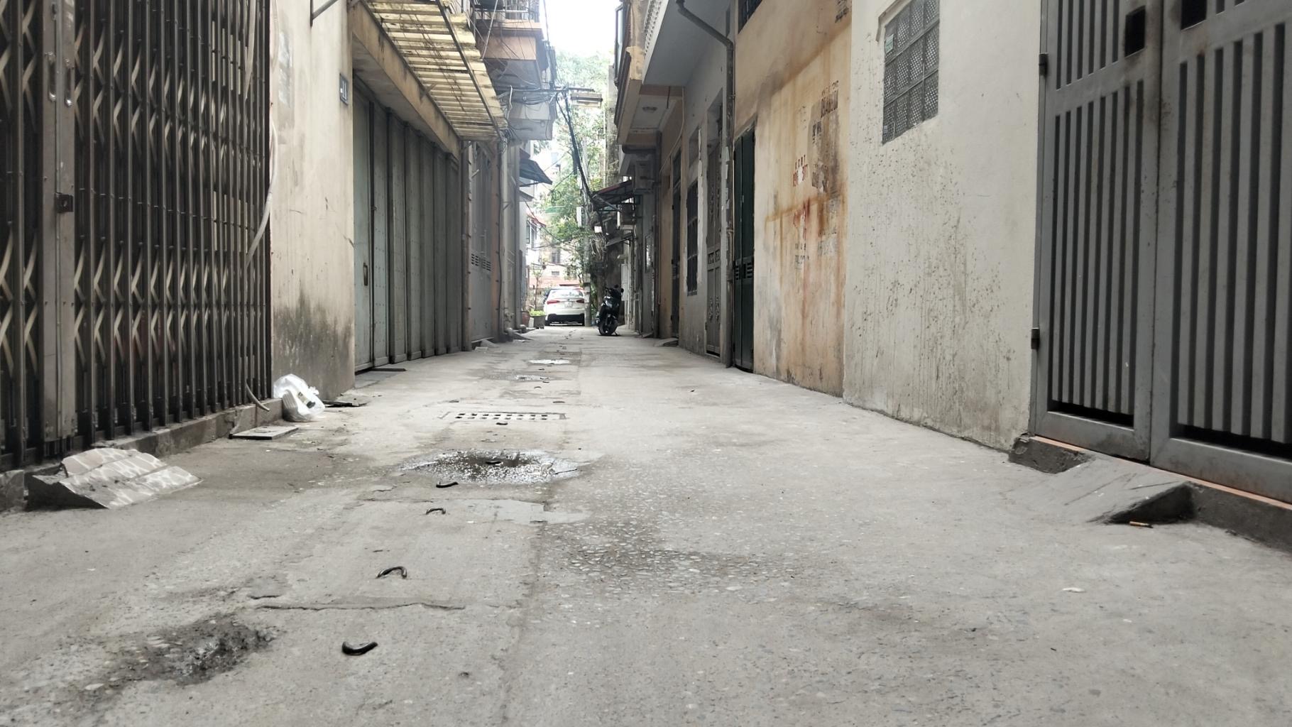 NHÀ LÔ GÓC Diện tích 40m, 3 tầng NGÕ THÔNG RỘNG KINH DOANH NHỎ, NHÀ XÂY CHẮC CHẮN LÊN THÊM TẦNG THOẢI MÁI