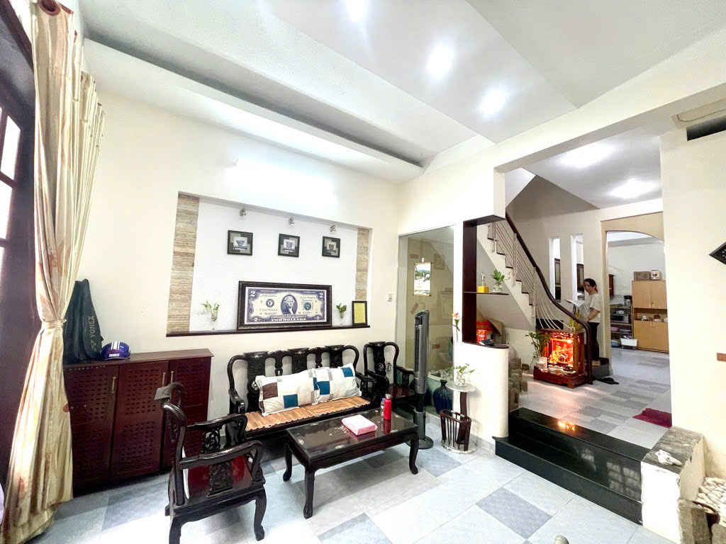 BÁN NHÀ RIÊNG TRẦN QUANG DIỆU, Q3,70M2, 4 TẦNG, GIÁ 11.5 TỶ.