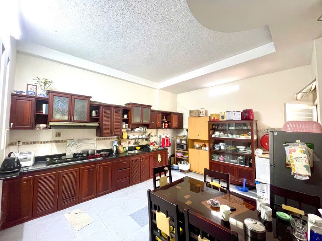 BÁN NHÀ RIÊNG TRẦN QUANG DIỆU, Q3,70M2, 4 TẦNG, GIÁ 11.5 TỶ.