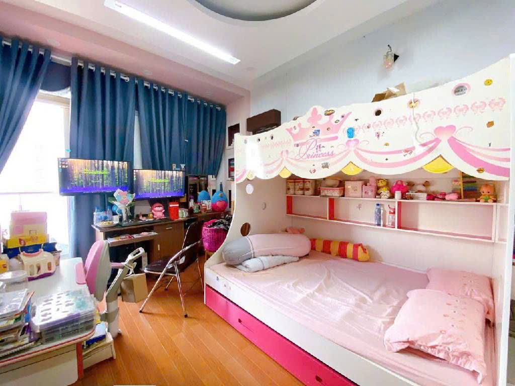 Bán nhà Quận Bình Thạnh, Hoàng Hoa Thám 180m2 sử dụng nhà 5 tầng nhỉnh 8 tỷ.