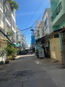 NHÀ PHỐ MẶT TIỀN HẺM 6M NGUYỄN THIỆN THUẬT - KHU BÀN CỜ, Q3, 74M2, 5 TẦNG, NHỈNH 21 TỶ.