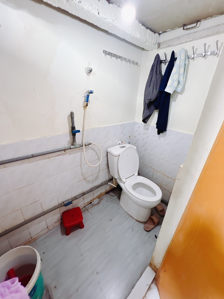 KHU DÂN CƯ HIỆN HỮU KHÔNG QUY HOẠCH - ĐOÀN VĂN BƠ  2 TẦNG NHÀ CŨ TIỆN XÂY MỚI  - 2PN    -  CHÍNH CHỦ CHỈ 3,35 TỶ