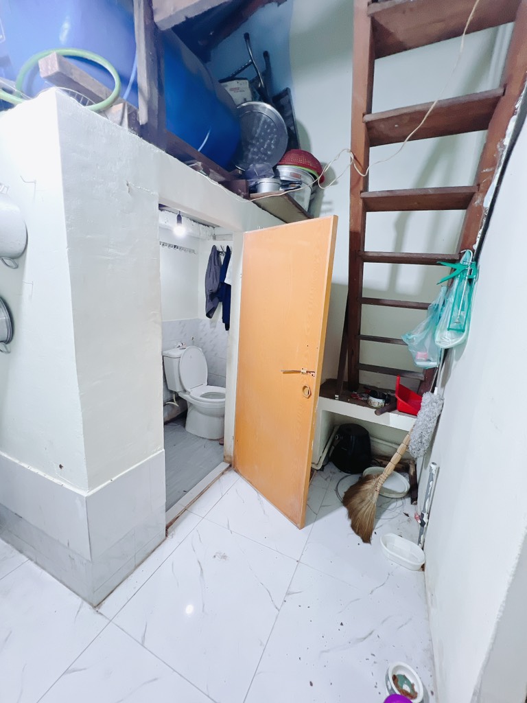 KHU DÂN CƯ HIỆN HỮU KHÔNG QUY HOẠCH - ĐOÀN VĂN BƠ  2 TẦNG NHÀ CŨ TIỆN XÂY MỚI  - 2PN    -  CHÍNH CHỦ CHỈ 3,35 TỶ