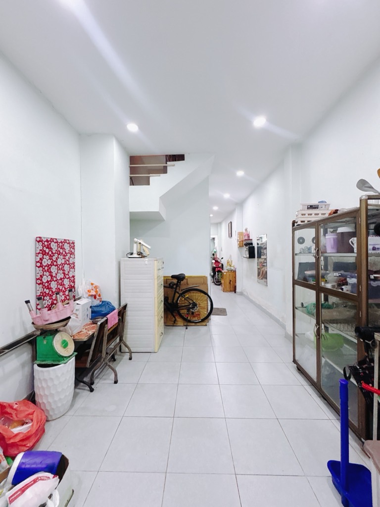Siêu phẩm mới cần ra gấp cho nhà đầu tư, bán nhà mặt tiền Q4 ngang giá đất nhà nước công bố!