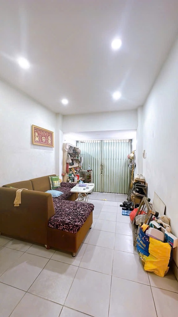 Siêu phẩm mới cần ra gấp cho nhà đầu tư, bán nhà mặt tiền Q4 ngang giá đất nhà nước công bố!