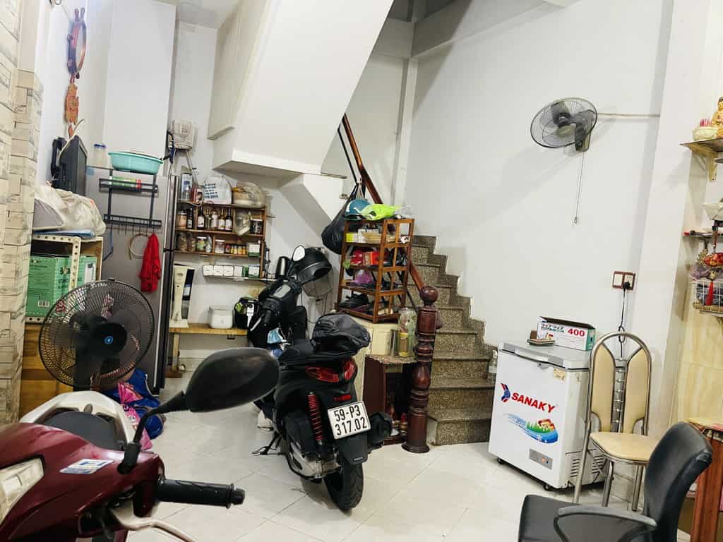 Hạ Thêm 400tr còn 5tỷ8 nhà Hẻm đường Phạm Văn Hai 30m , gần Bùi Thị Xuân, Cộng Hòa & Hoàng Văn Thụ, quận Tân Bình